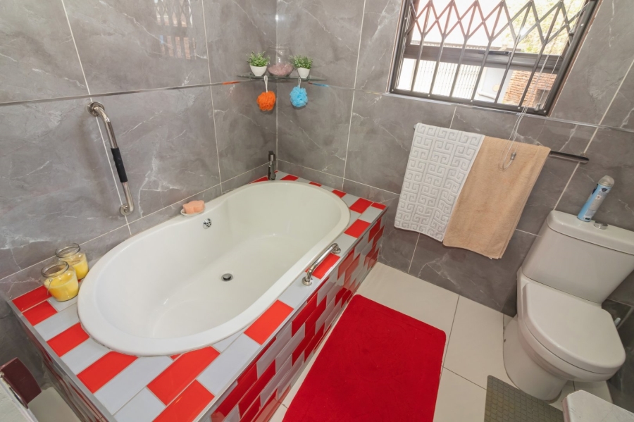 4 Bedroom Property for Sale in West Park Free State